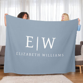 Dusty Blue Minimalistisch Modern Monogram Elegant Fleecedecke
