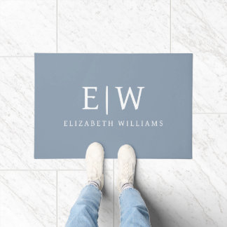 Dusty Blue Minimalistisch Modern Monogram Elegant Fußmatte