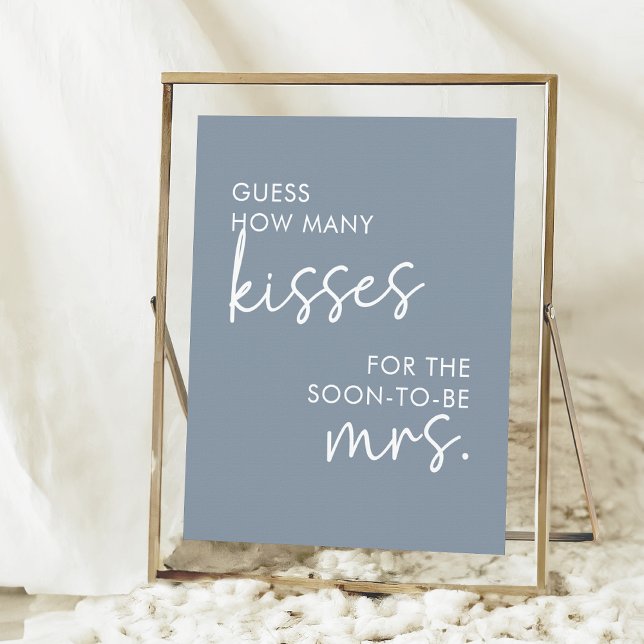 Dusty Blue Minimalistisch Script Wie viele Kisses  Poster (Von Creator hochgeladen)