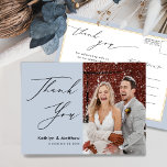 Dusty Blue Modern Foto Chic Wedding Vielen Dank Postkarte<br><div class="desc">Dusty Blue Elegant Script Modernes Foto Minimalistisch Hochzeit Vielen Dank Postcard. Mit diesem wunderschönen Foto bedanken Sie sich herzlich bei Ihren Freunden und Familienmitgliedern,  die Ihre Hochzeit zu einem besonderen Erlebnis gemacht haben. Alle Texte sind so vorbereitet,  dass Sie sie einfach und schnell mit Ihren eigenen Worten personalisieren können.</div>