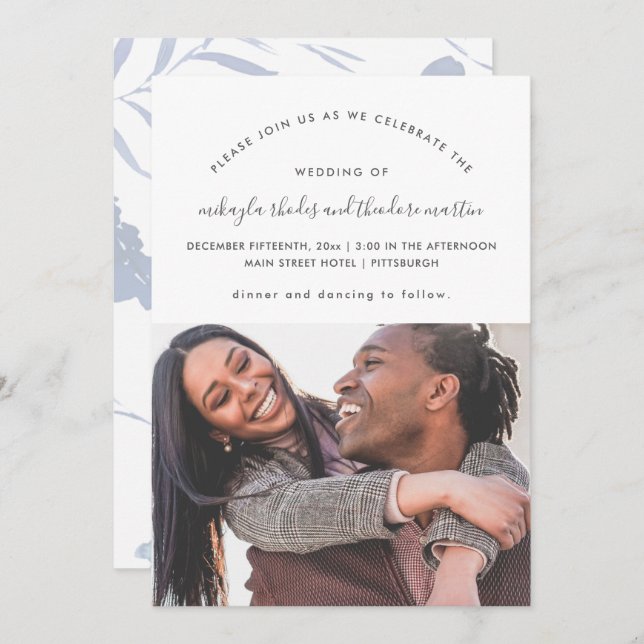 Dusty Blue Modern Script Botanical Foto Wedding Einladung (Vorne/Hinten)