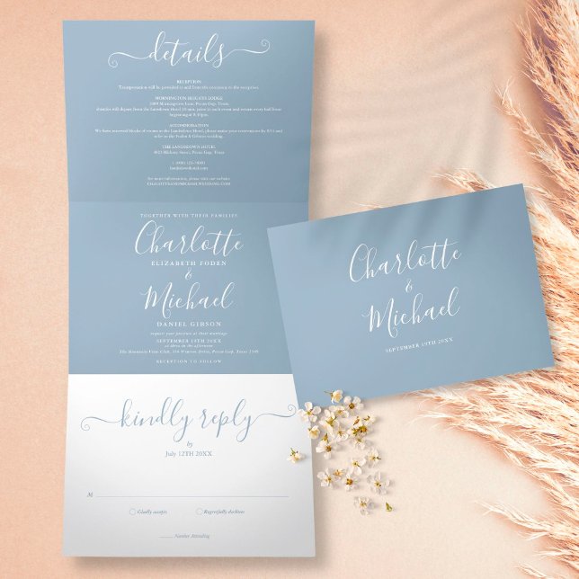Dusty Blue Modern Script Monogram Foto Wedding Dreifach Gefaltete Einladung (Von Creator hochgeladen)