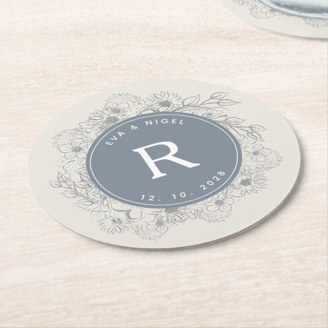 Dusty Blue Monogram Wedding Runder Pappuntersetzer (Angewinkelt)
