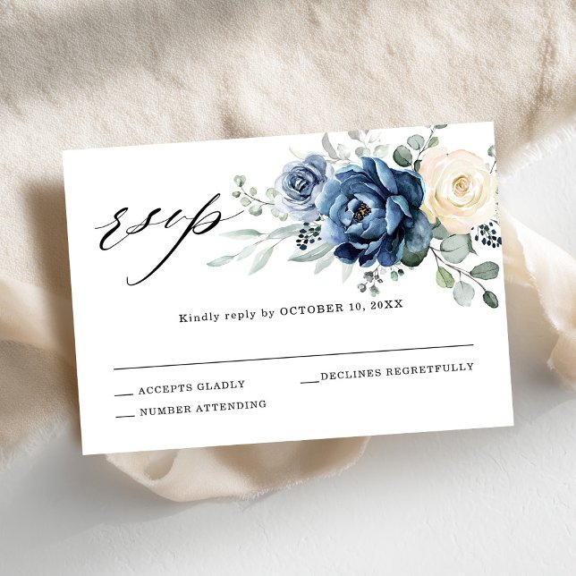 Dusty Blue Navy Champagne Elfenbeinblume Hochzeit RSVP Karte (Dusty Blue Navy Champagne Ivory Floral Wedding RSVP Card)