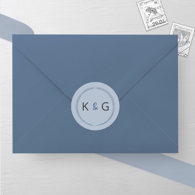 Dusty Blue Oval Monogram Wedding Runder Aufkleber (Von Creator hochgeladen)