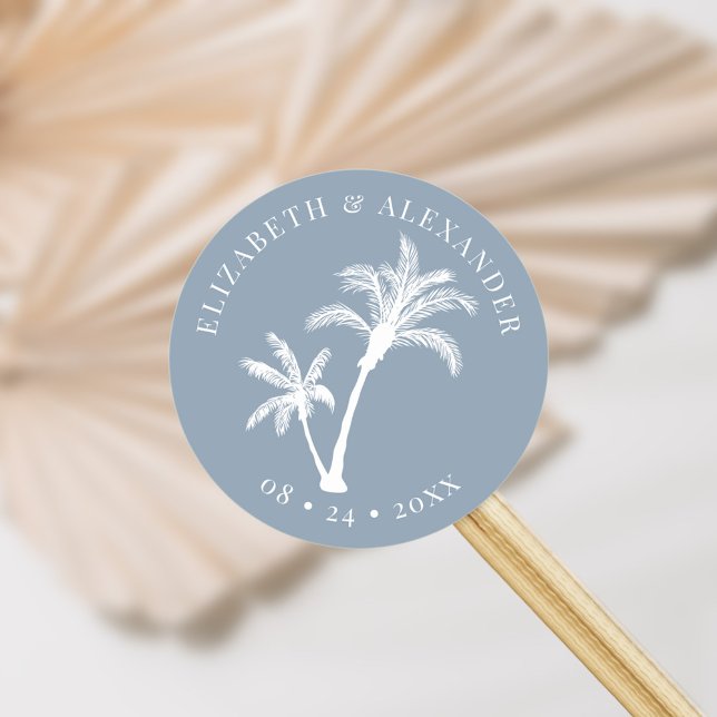 Dusty Blue Palm Tree Beach Tropical Wedding Runder Aufkleber (Von Creator hochgeladen)