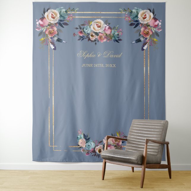 Dusty Blue Pink Floral Gold Frame Foto Stand Prop Wandteppich (Beispiel)