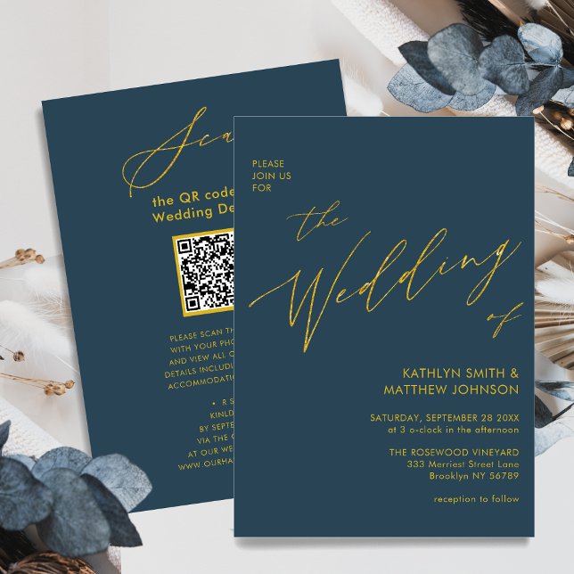 Dusty Blue QR Code in einem Gold Script Hochzeit Einladung (Von Creator hochgeladen)