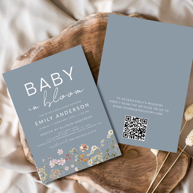 Dusty Blue QR Code Wildblume Baby in Bloom Shower Einladung (Von Creator hochgeladen)