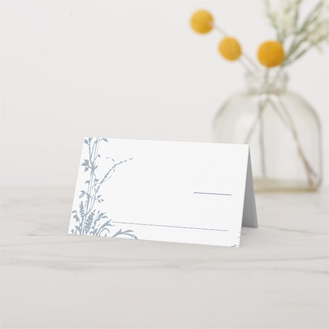 Dusty Blue Romantic Botanical Garden Wedding Platzkarte (Vorderseite)