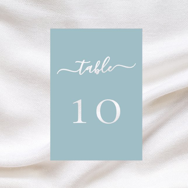 Dusty-Blue-Script-Hochzeitskarte für die Tischnumm Tischnummer (Von Creator hochgeladen)
