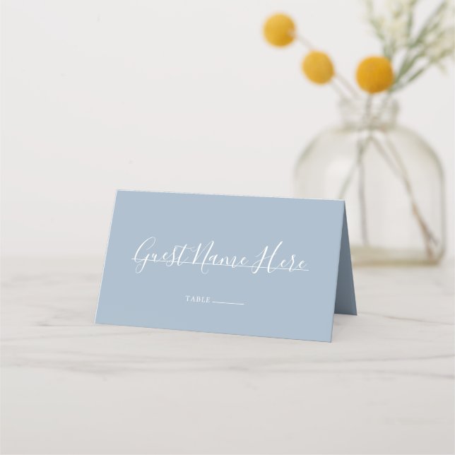 Dusty Blue Signature Script Hochzeit Platzkarte (Vorderseite)