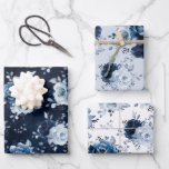 Dusty Blue Slate Navy Floral Botanical Wedding Wra Geschenkpapier Set<br><div class="desc">Elegant dusty blau / Navy Thema Hochzeitspapier mit elegantem Bouquet von Dusty Blue,  Marine,  Schiefer Rose Blume Knospen und blauen Eukalyptus-Blätter. Bitte kontaktieren Sie mich für Hilfe bei der Anpassung oder wenn Sie ein anderes Produkt mit diesem Design benötigen.</div>