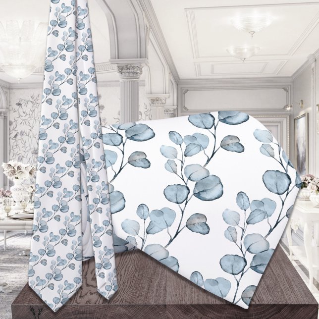 Dusty Blue Small Eucalyptus Sprigs Wedding Krawatte (Von Creator hochgeladen)