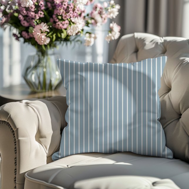 Dusty Blue Stripe Kissen (Von Creator hochgeladen)