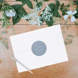 Dusty Blue Stylized Wedding Save the Date Runder Aufkleber