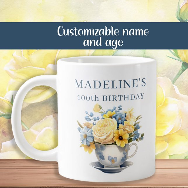 Dusty Blue Teacup Gelbe Blumen Jumbo-Tasse (Dusty blue teacup and yellow floral 100th birthday party mug)