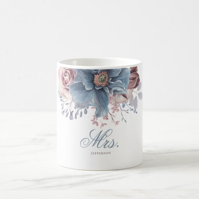 Dusty Blue und Mauve Floral Wedding MRS oder MR's Kaffeetasse (Mittel)