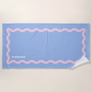 Dusty Blue und Pale Pink Squigggle mit Text Strandtuch