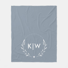 Dusty Blue und White | Monogram für moderne Initia Fleecedecke