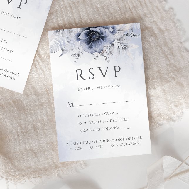 Dusty Blue Watercolor Floral Botanical Wedding RSVP Karte (Von Creator hochgeladen)