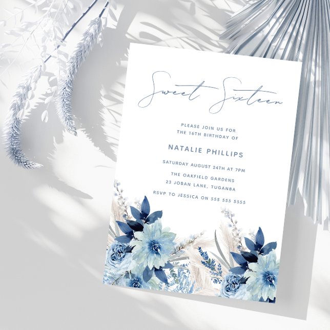 Dusty Blue Watercolor Florals Sweet 16 Birthday Einladung (Von Creator hochgeladen)
