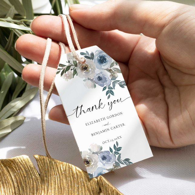 Dusty Blue Wedding Floral Elegantes Script Rustic Geschenkanhänger (Von Creator hochgeladen)
