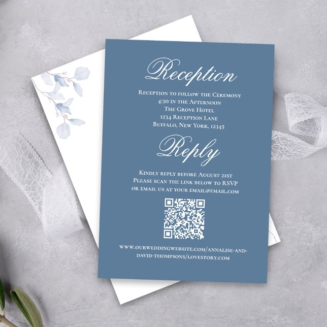 Dusty Blue Wedding Script RSVP Reception  Begleitkarte (Dusty blue wedding reception and reply card with a scannable QR code.)