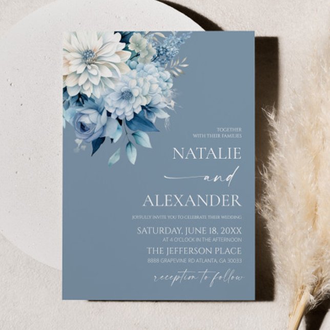 Dusty Blue White Floral Flower Garden Wedding Einladung (Von Creator hochgeladen)