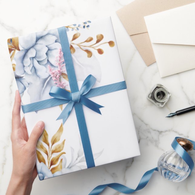 Dusty Blue White Gold Floral Wedding Geschenkpapier (Schenken)