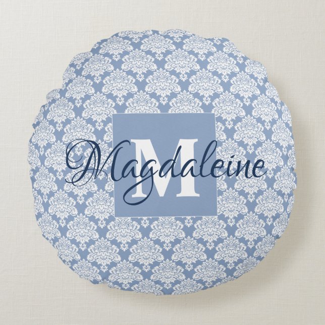 Dusty Blue & White Mit Monogramm Name Damask Rundes Kissen (Vorderseite)