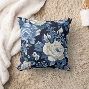 Dusty Blue White Winter Rose Navy Kissen