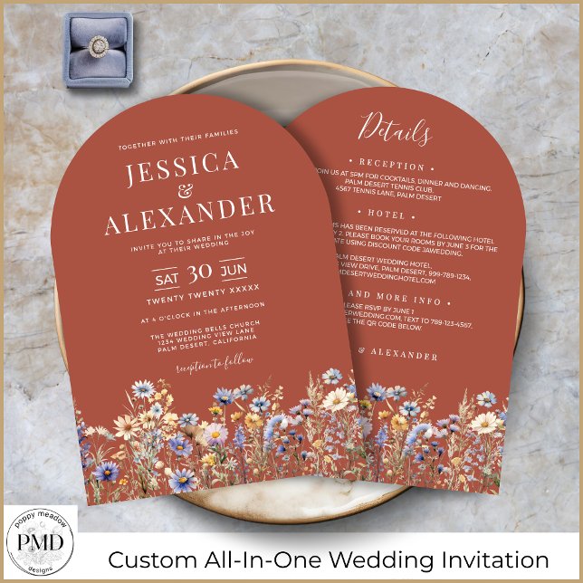Dusty Blue Wildblumen in einer Rost-Hochzeit Einladung (Terracotta Watercolor Wildflowers Elegant Arch Wedding Invitation with Details on the Back.)