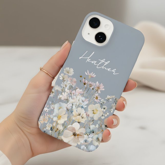 Dusty Blue Wildflower Personalized  iPhone Hülle (Von Creator hochgeladen)