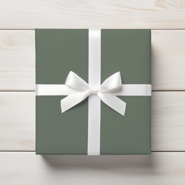 Dusty Eucalyptus Sage Green Solid Color Geschenkpapier (Von Creator hochgeladen)