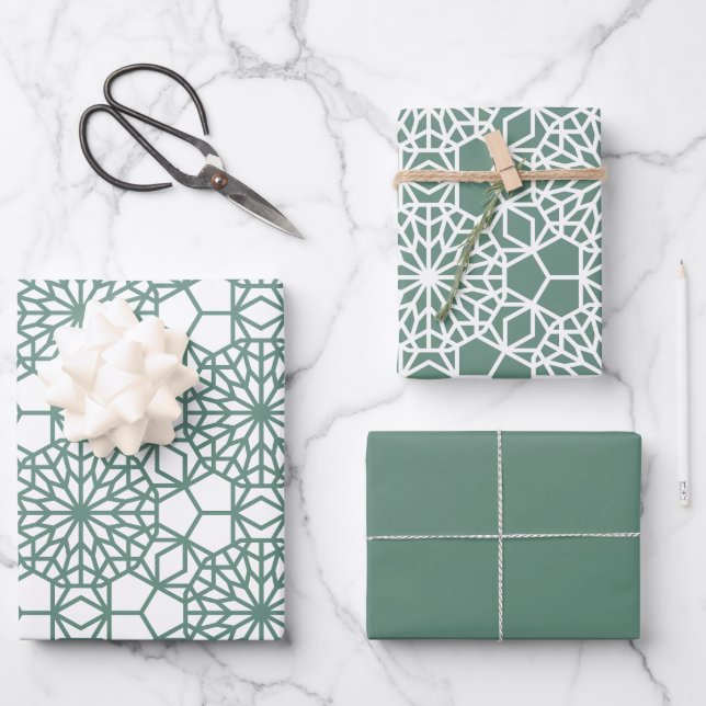 Dusty Green Arabesque Geometric Pattern Geschenkpapier Set (Vorderseite)