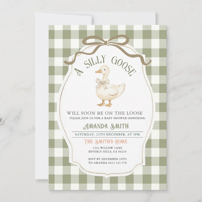 Dusty Green Gingham Goose Baby Shower Einladung (Vorderseite)