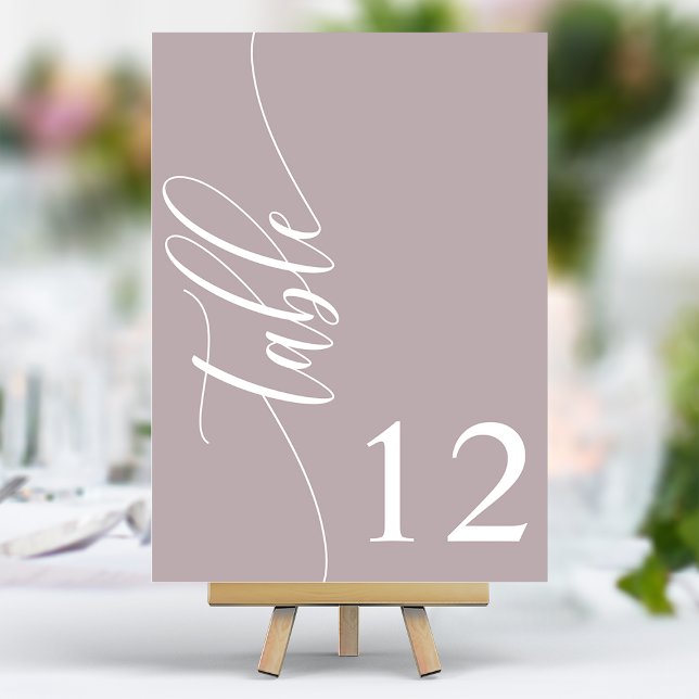 Dusty Lavender Modern Calligraphy Wedding Tischnummer (Von Creator hochgeladen)