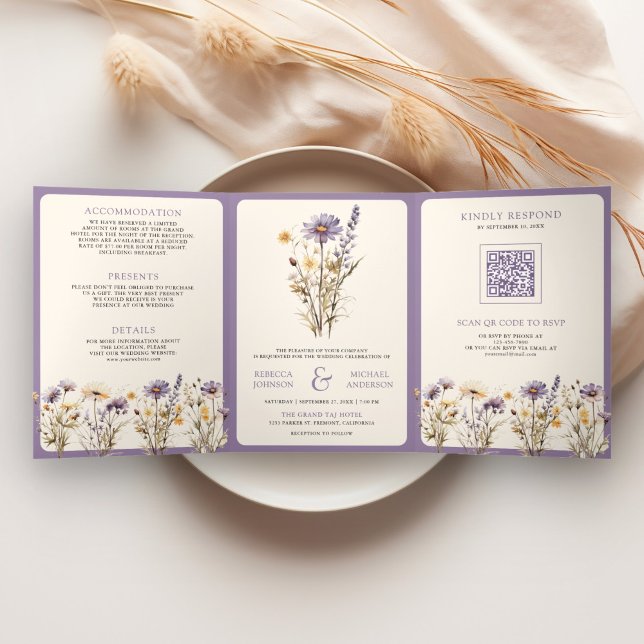 Dusty Lila Boho Wildblume Foto QR Code Hochzeit Dreifach Gefaltete Einladung (Von Creator hochgeladen)