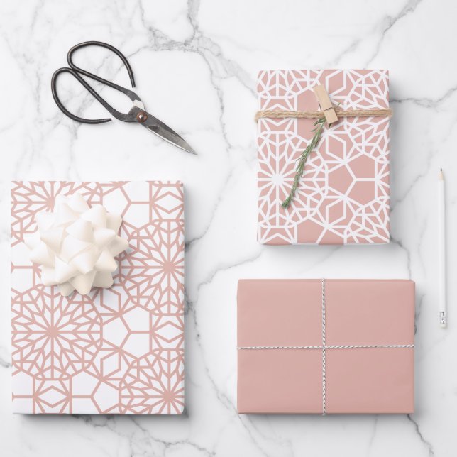 Dusty Pink Arabesque Geometric Pattern Geschenkpapier Set (Vorderseite)