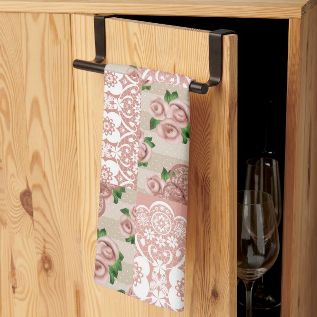 Dusty Pink Floral Patchwork Rose Handtuch (Drittel gefaltet)
