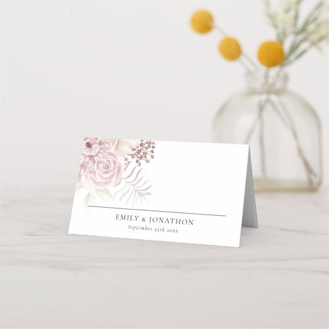 Dusty Pink Florals Name Datum Begrüßung Hochzeit Platzkarte (Vorderseite)
