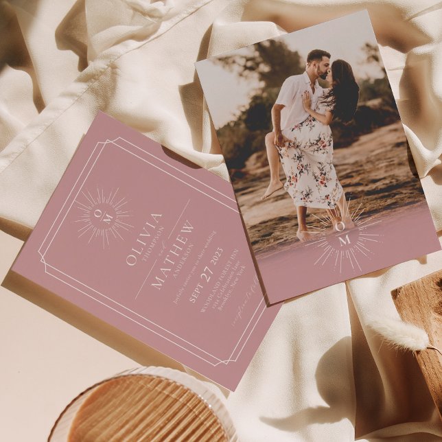Dusty Pink Mid Century 70er Monogram Foto Wedding Einladung (Von Creator hochgeladen)