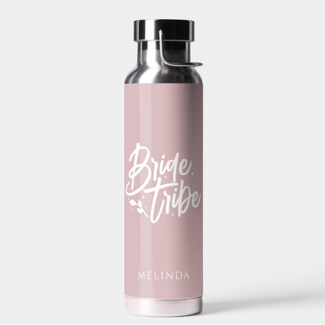 Dusty Rose Calligraphy Bride Tribe Bachelorette Trinkflasche (Links)