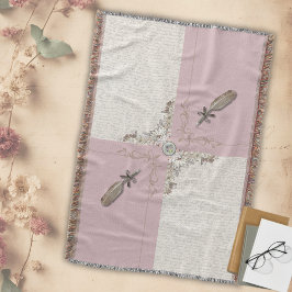 Dusty Rose Cottagecore Manuscript Woven Fringe Decke
