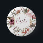 Dusty Rose Mutter des Bride Button<br><div class="desc">Dieses zeitlose,  romantische Design besticht durch einen Blumenstrauß mit sanften Farben und botanischen Akzenten. Alle Aspekte dieses Designs können bearbeitet werden (Schriftart,  Textgröße oder Blumenakzente werden verschoben/entfernt),  um Ihren Bedürfnissen gerecht zu werden. Bitte kontaktieren Sie mich,  wenn Sie Hilfe bei diesem Design benötigen</div>