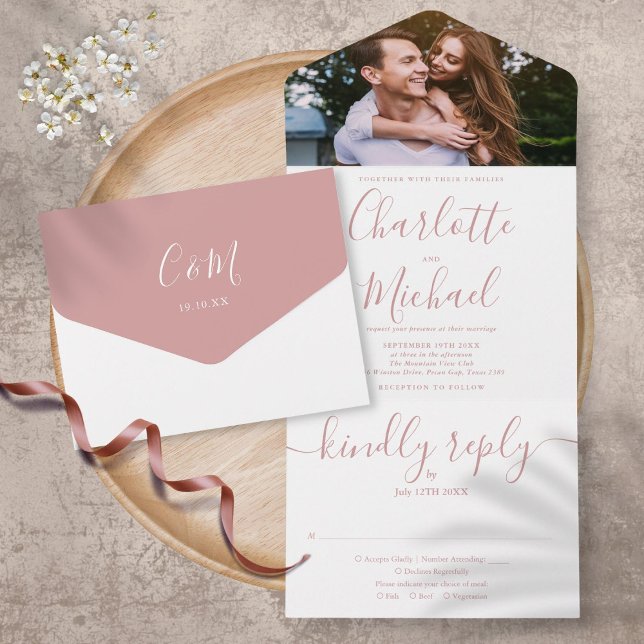 Dusty Rose Script Monogram Foto Wedding All In One Einladung (Von Creator hochgeladen)