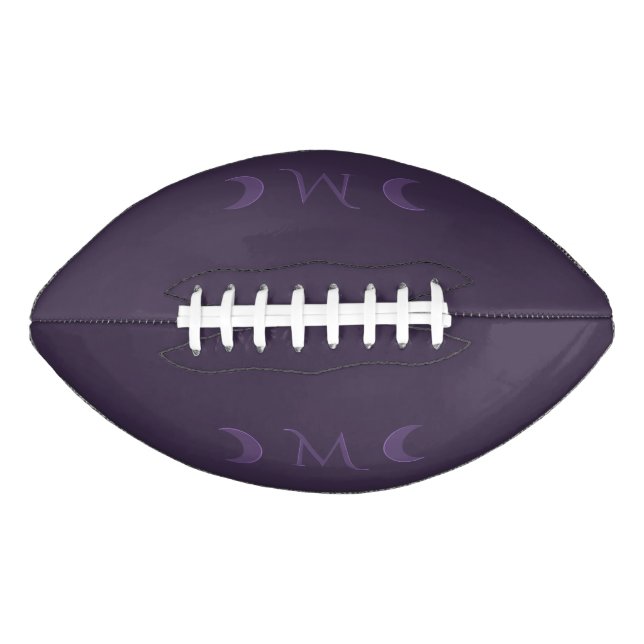 Dusty Violet Crescent Moons Monogramm Football (Vorderseite)