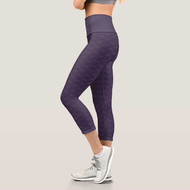 Dusty Violet Crescent Moons Monogramm Muster Capri Leggings (Links)