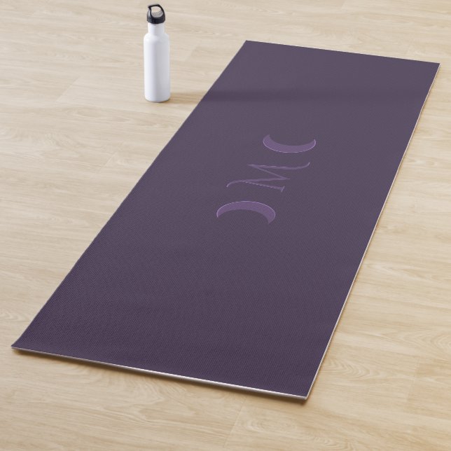 Dusty Violet Crescent Moons Monogramm Yogamatte (Beispiel)